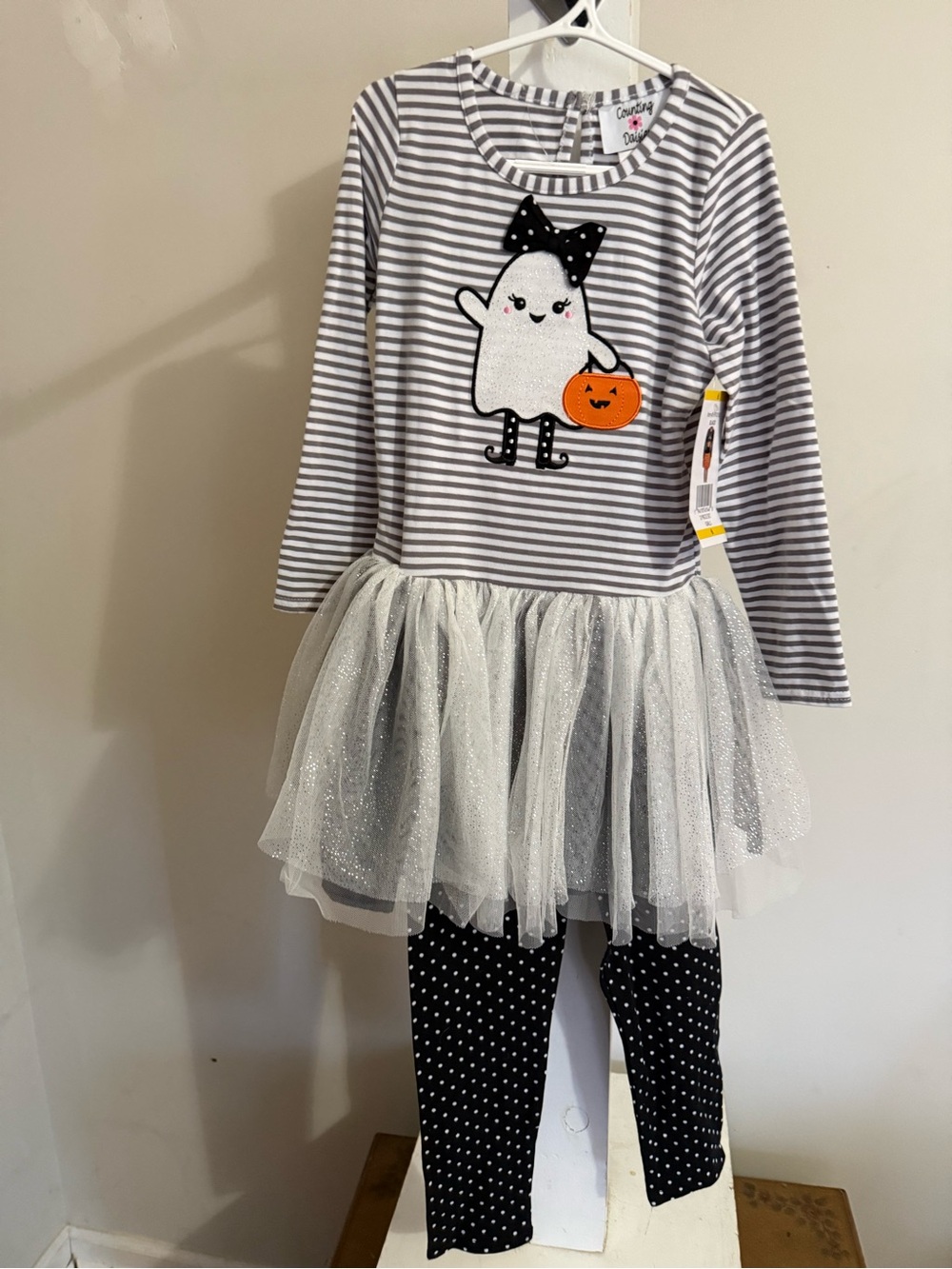 NWT Counting Daisies Halloween Outfit